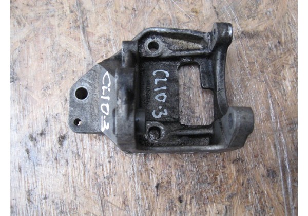 Кронштейн насоса гідропідсилювача Renault 1.2 16V, 7700106342, 8200040061